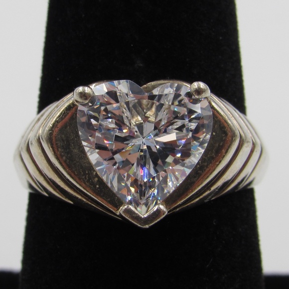 Jewelry - Size 7.75 Sterling Bright Heart CZ Diamond Ring